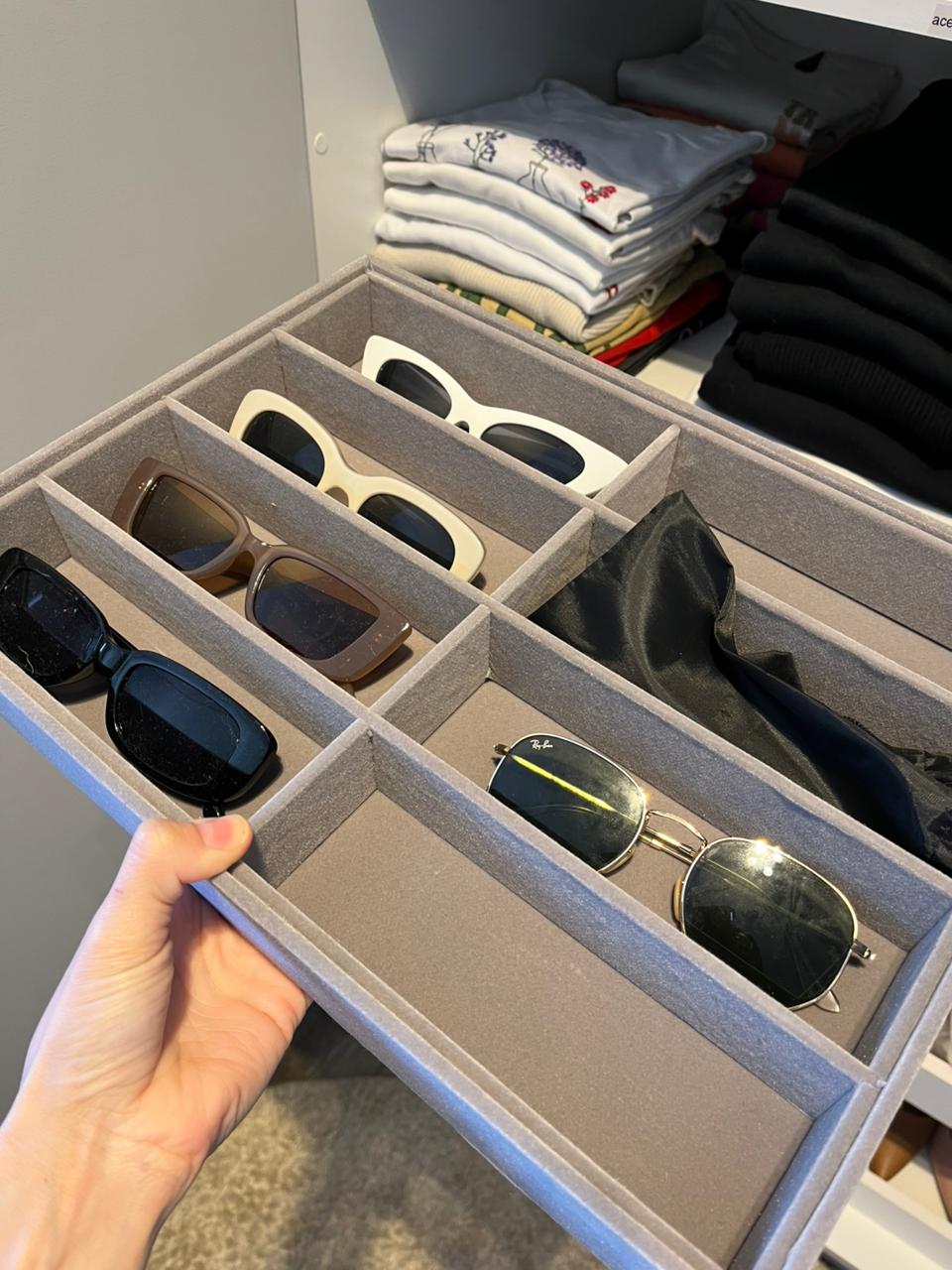 Organizador de óculos com divisórias em feltro